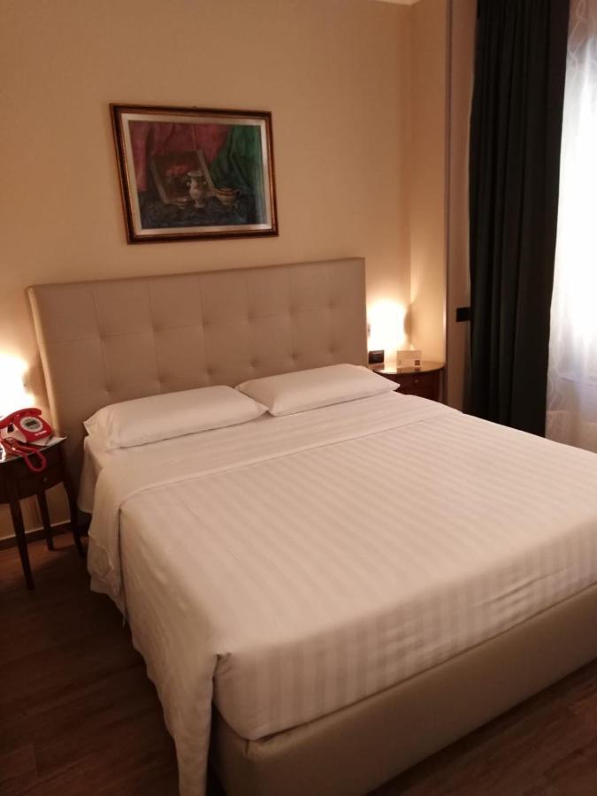 Hotel Valentino Du Parc Turijn Buitenkant foto