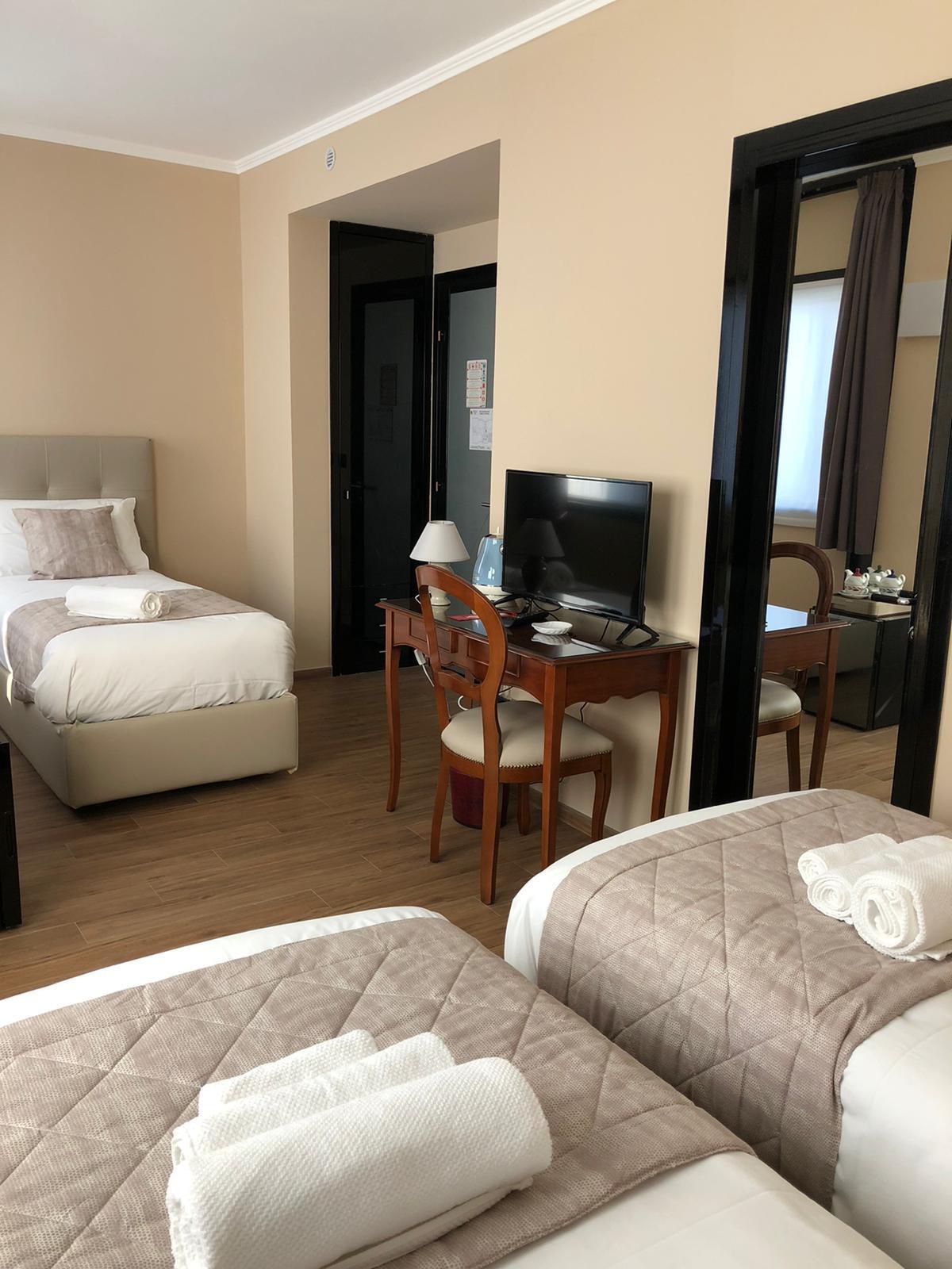 Hotel Valentino Du Parc Turijn Kamer foto